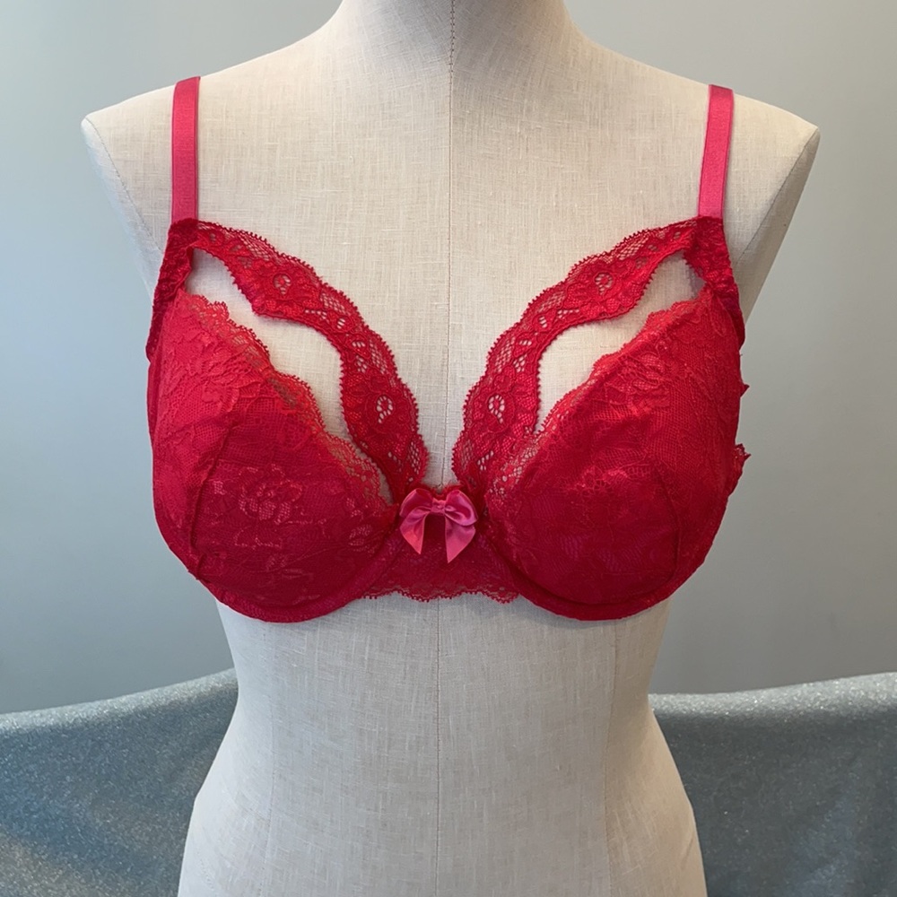 Adore Me Red Lace Peek a Boo Accents Bra 38D